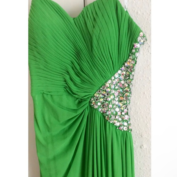 Camille La Vi Rhinestone Gown - Picture 7 of 7